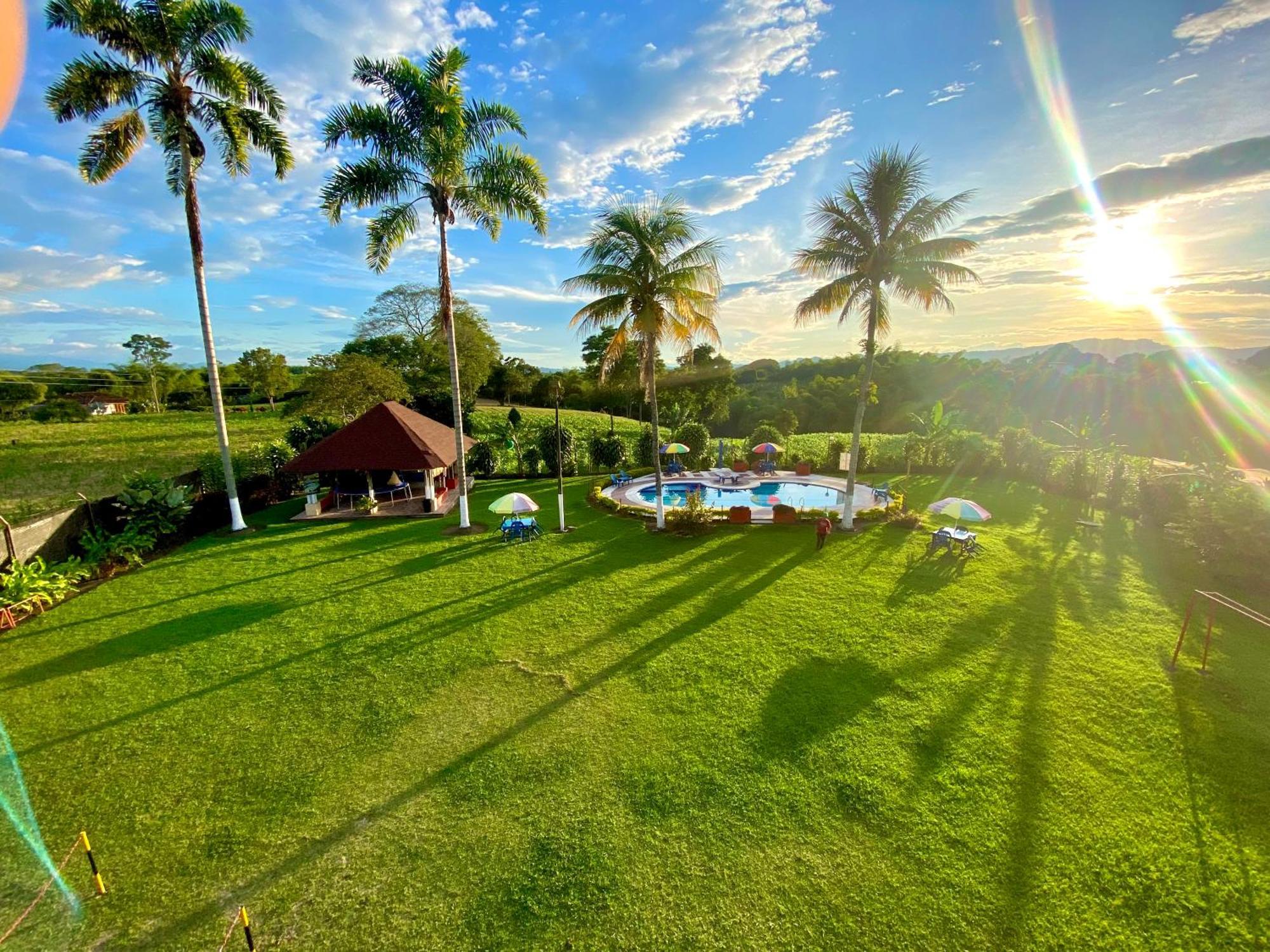 Finca Hotel Los Cocos Montenegro Luaran gambar