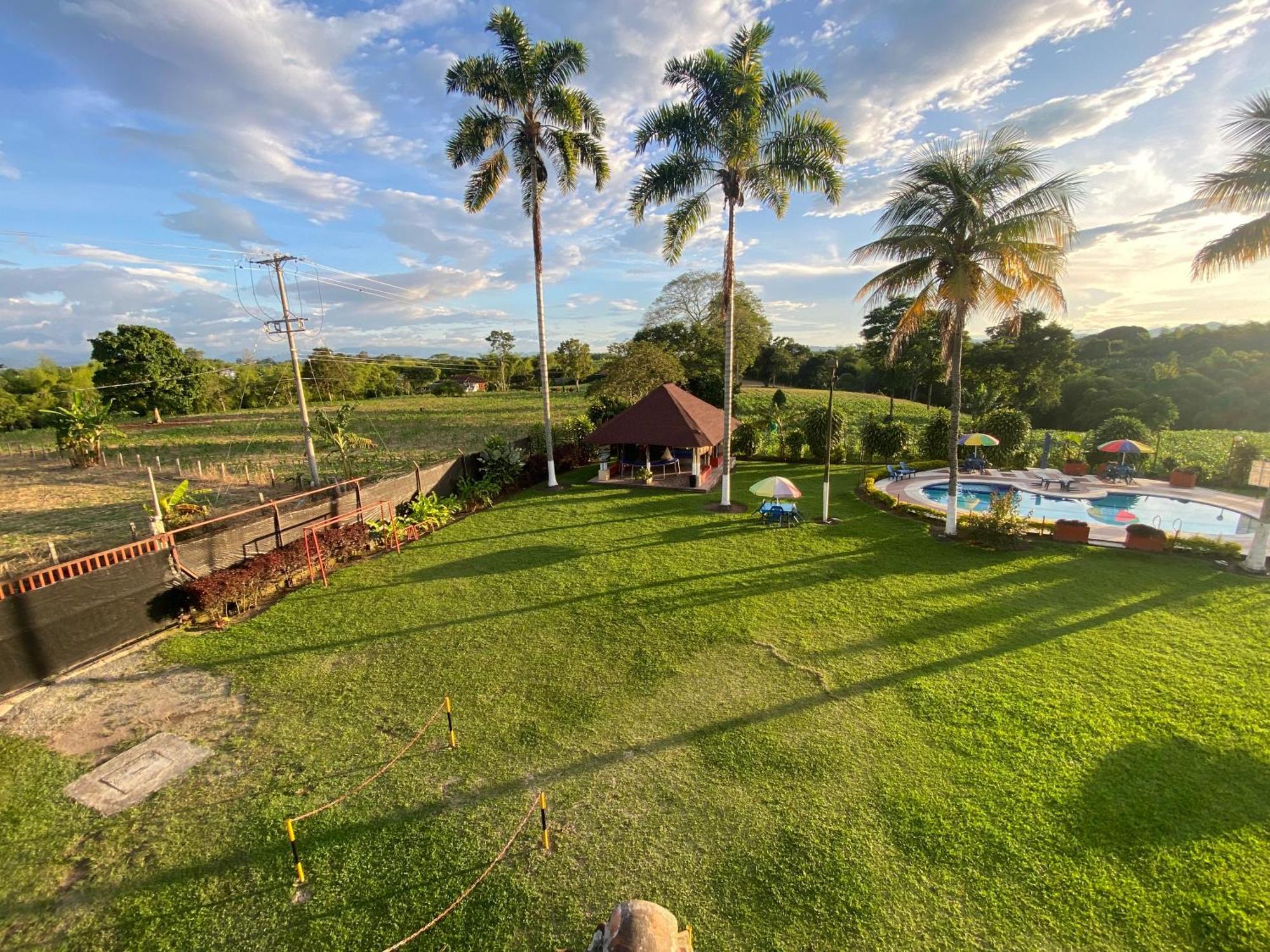 Finca Hotel Los Cocos Montenegro Luaran gambar