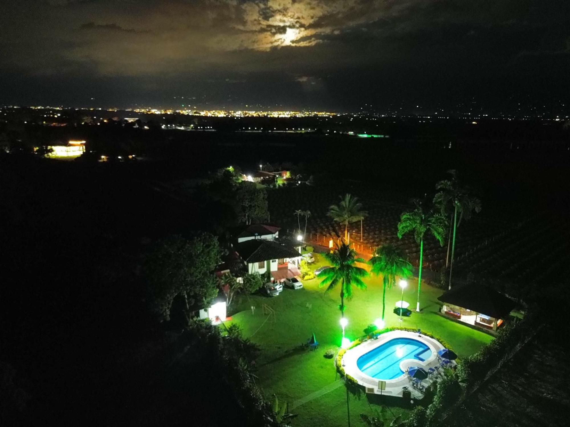 Finca Hotel Los Cocos Montenegro Luaran gambar